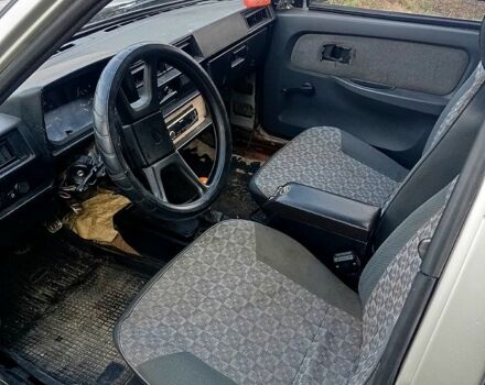 Красный ВАЗ 21099, объемом двигателя 1.5 л и пробегом 185 тыс. км за 700 $, фото 5 на Automoto.ua