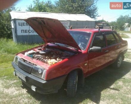 Красный ВАЗ 21099, объемом двигателя 1.5 л и пробегом 33 тыс. км за 1900 $, фото 1 на Automoto.ua