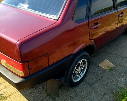 Красный ВАЗ 21099, объемом двигателя 1.5 л и пробегом 250 тыс. км за 1250 $, фото 2 на Automoto.ua