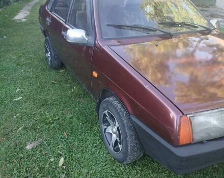 Красный ВАЗ 21099, объемом двигателя 1.6 л и пробегом 300 тыс. км за 750 $, фото 4 на Automoto.ua