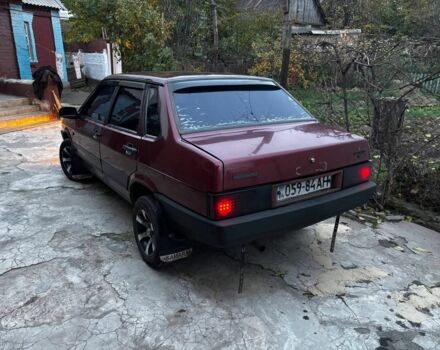 Красный ВАЗ 21099, объемом двигателя 1 л и пробегом 9 тыс. км за 1250 $, фото 6 на Automoto.ua