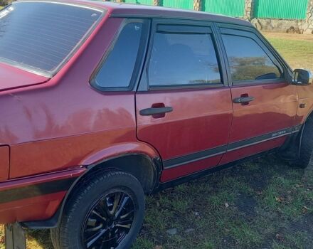 Красный ВАЗ 21099, объемом двигателя 1.5 л и пробегом 322 тыс. км за 750 $, фото 2 на Automoto.ua