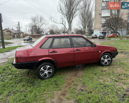 Красный ВАЗ 21099, объемом двигателя 1.5 л и пробегом 200 тыс. км за 1800 $, фото 1 на Automoto.ua