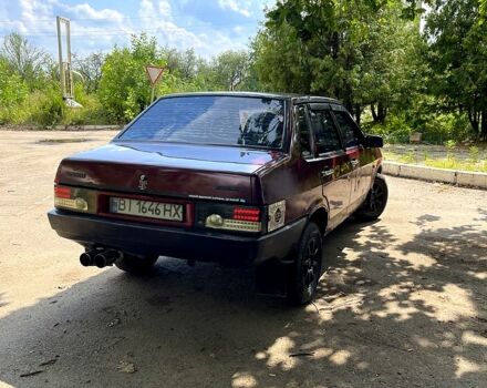 Красный ВАЗ 21099, объемом двигателя 1.5 л и пробегом 300 тыс. км за 1350 $, фото 1 на Automoto.ua