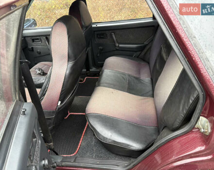Красный ВАЗ 21099, объемом двигателя 1.6 л и пробегом 305 тыс. км за 1300 $, фото 5 на Automoto.ua
