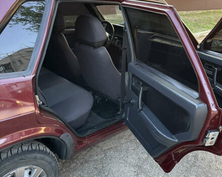 Червоний ВАЗ 21099, об'ємом двигуна 1.6 л та пробігом 135 тис. км за 2300 $, фото 6 на Automoto.ua