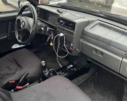 Красный ВАЗ 21099, объемом двигателя 1.5 л и пробегом 300 тыс. км за 1500 $, фото 4 на Automoto.ua