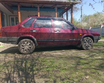 Красный ВАЗ 21099, объемом двигателя 1.6 л и пробегом 170 тыс. км за 2386 $, фото 3 на Automoto.ua