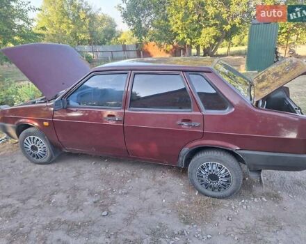 Красный ВАЗ 21099, объемом двигателя 1.6 л и пробегом 157 тыс. км за 2000 $, фото 3 на Automoto.ua