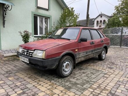ВАЗ 21099 1992 у Кицмане на Automoto.ua Червоний ВАЗ 21099, об'ємом двигуна 0 л та пробігом 100 тис. км за 500 $, фото 1 на Automoto.ua