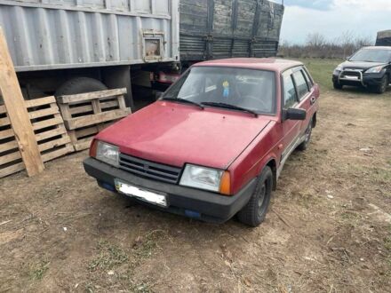 ВАЗ 21099 1992 у Миколаєві на Automoto.ua Червоний ВАЗ 21099, об'ємом двигуна 0 л та пробігом 100 тис. км за 603 $, фото 1 на Automoto.ua