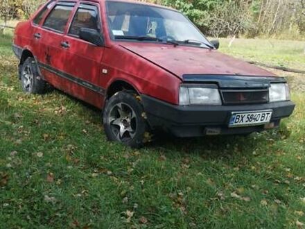 Красный ВАЗ 21099, объемом двигателя 1.5 л и пробегом 300 тыс. км за 1250 $, фото 1 на Automoto.ua