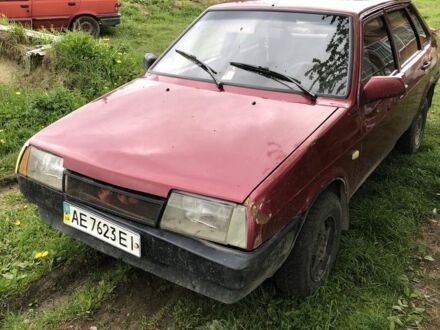 ВАЗ 21099 1992 у Стрые на Automoto.ua Червоний ВАЗ 21099, об'ємом двигуна 1.5 л та пробігом 250 тис. км за 1000 $, фото 1 на Automoto.ua