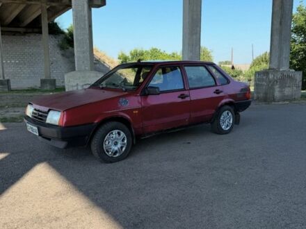 Красный ВАЗ 21099, объемом двигателя 1.5 л и пробегом 200 тыс. км за 400 $, фото 1 на Automoto.ua