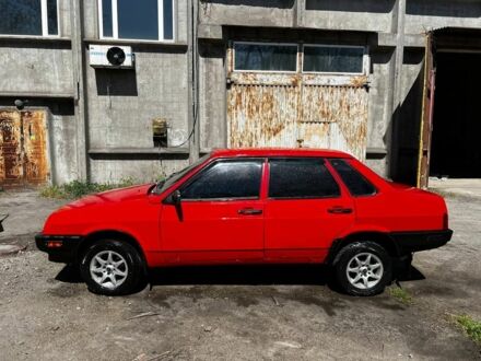 ВАЗ 21099 1994 в Каменское - Днепродзержинск на Automoto.ua Красный ВАЗ 21099, объемом двигателя 1.5 л и пробегом 200 тыс. км за 950 $, фото 1 на Automoto.ua