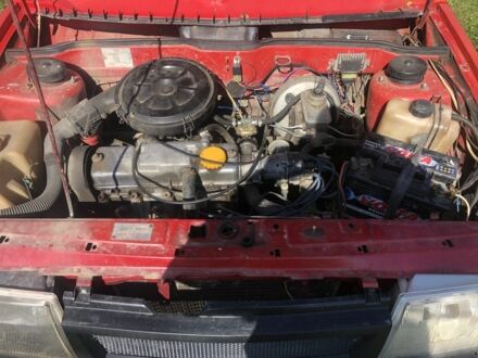 Красный ВАЗ 21099, объемом двигателя 1.3 л и пробегом 256 тыс. км за 650 $, фото 1 на Automoto.ua