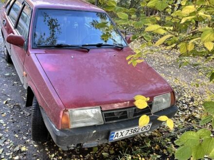 ВАЗ 21099 1994 у Изюме на Automoto.ua Червоний ВАЗ 21099, об'ємом двигуна 1.3 л та пробігом 3 тис. км за 1400 $, фото 1 на Automoto.ua