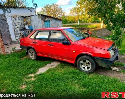 Красный ВАЗ 21099, объемом двигателя 1.5 л и пробегом 230 тыс. км за 1100 $, фото 1 на Automoto.ua