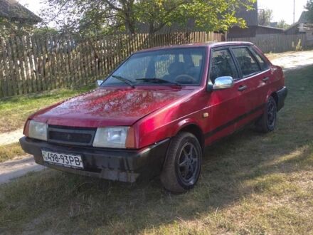 ВАЗ 21099 1995 в Ровно на Automoto.ua Красный ВАЗ 21099, объемом двигателя 1.3 л и пробегом 350 тыс. км за 842 $, фото 1 на Automoto.ua