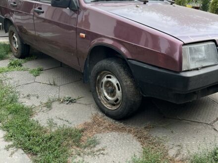 ВАЗ 21099 1995 в Днепре (Днепропетровске) на Automoto.ua Красный ВАЗ 21099, объемом двигателя 1.5 л и пробегом 300 тыс. км за 1090 $, фото 1 на Automoto.ua