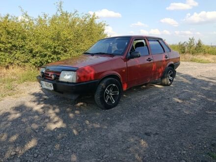 Красный ВАЗ 21099, объемом двигателя 1.5 л и пробегом 250 тыс. км за 730 $, фото 1 на Automoto.ua
