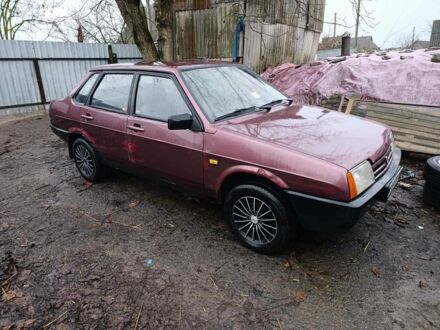 Красный ВАЗ 21099, объемом двигателя 1.5 л и пробегом 194 тыс. км за 1100 $, фото 1 на Automoto.ua