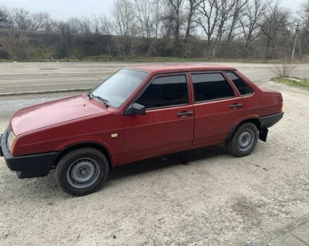 Красный ВАЗ 21099, объемом двигателя 1.5 л и пробегом 240 тыс. км за 1200 $, фото 1 на Automoto.ua
