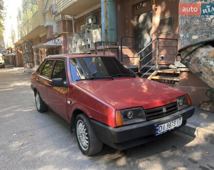 Красный ВАЗ 21099, объемом двигателя 1.5 л и пробегом 430 тыс. км за 1300 $, фото 1 на Automoto.ua