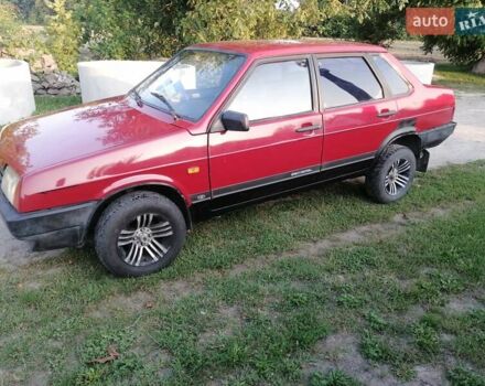Красный ВАЗ 21099, объемом двигателя 1.5 л и пробегом 300 тыс. км за 750 $, фото 1 на Automoto.ua