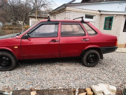 Красный ВАЗ 21099, объемом двигателя 1.5 л и пробегом 70 тыс. км за 1250 $, фото 1 на Automoto.ua