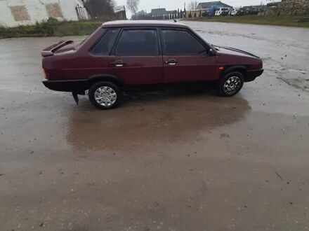 Червоний ВАЗ 21099, об'ємом двигуна 1.5 л та пробігом 150 тис. км за 899 $, фото 1 на Automoto.ua