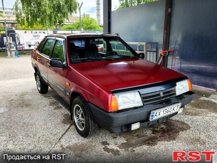 Красный ВАЗ 21099, объемом двигателя 1.5 л и пробегом 254 тыс. км за 999 $, фото 1 на Automoto.ua
