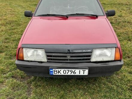 Красный ВАЗ 21099, объемом двигателя 1.5 л и пробегом 156 тыс. км за 1399 $, фото 1 на Automoto.ua