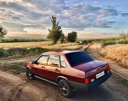 Красный ВАЗ 21099, объемом двигателя 1.5 л и пробегом 150 тыс. км за 1153 $, фото 1 на Automoto.ua