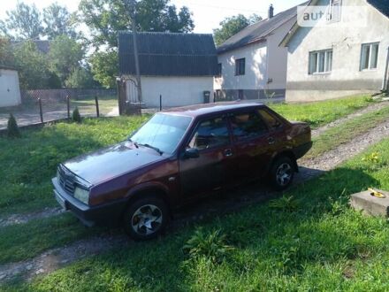 ВАЗ 21099 2007 у Тячеве на Automoto.ua Червоний ВАЗ 21099, об'ємом двигуна 1.5 л та пробігом 192 тис. км за 1000 $, фото 1 на Automoto.ua