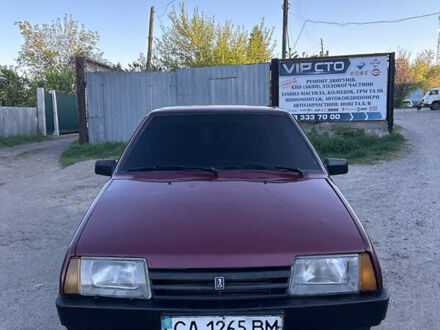 ВАЗ 21099 2007 у Умани на Automoto.ua Червоний ВАЗ 21099, об'ємом двигуна 1.5 л та пробігом 235 тис. км за 1250 $, фото 1 на Automoto.ua