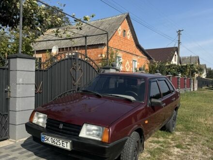ВАЗ 21099 2009 у Заречном на Automoto.ua Червоний ВАЗ 21099, об'ємом двигуна 0 л та пробігом 86 тис. км за 1600 $, фото 1 на Automoto.ua