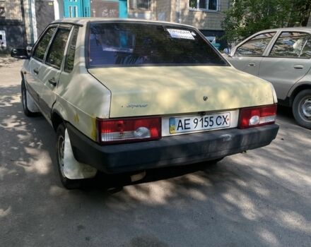 Желтый ВАЗ 21099, объемом двигателя 1.5 л и пробегом 150 тыс. км за 1100 $, фото 3 на Automoto.ua