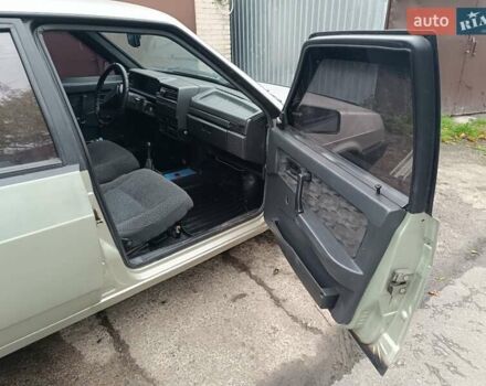 Желтый ВАЗ 21099, объемом двигателя 1.5 л и пробегом 300 тыс. км за 1350 $, фото 19 на Automoto.ua