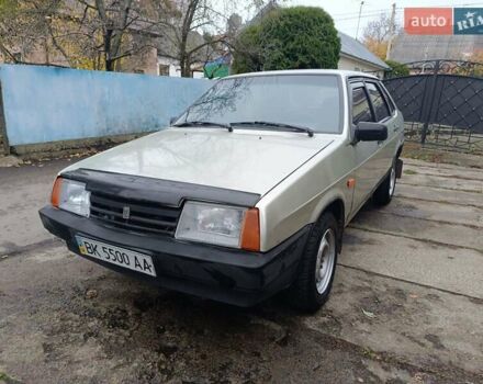 Желтый ВАЗ 21099, объемом двигателя 1.5 л и пробегом 300 тыс. км за 1350 $, фото 6 на Automoto.ua