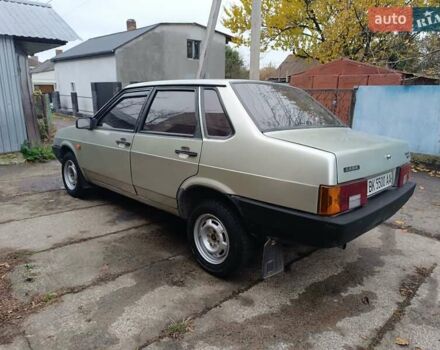 Желтый ВАЗ 21099, объемом двигателя 1.5 л и пробегом 300 тыс. км за 1350 $, фото 5 на Automoto.ua