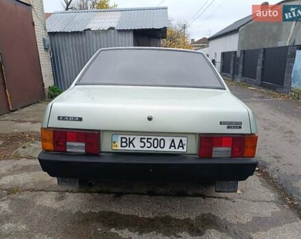 Желтый ВАЗ 21099, объемом двигателя 1.5 л и пробегом 300 тыс. км за 1350 $, фото 2 на Automoto.ua