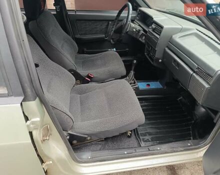 Желтый ВАЗ 21099, объемом двигателя 1.5 л и пробегом 300 тыс. км за 1350 $, фото 18 на Automoto.ua