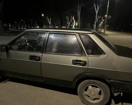 Серый ВАЗ 21099, объемом двигателя 1.5 л и пробегом 279 тыс. км за 1200 $, фото 3 на Automoto.ua