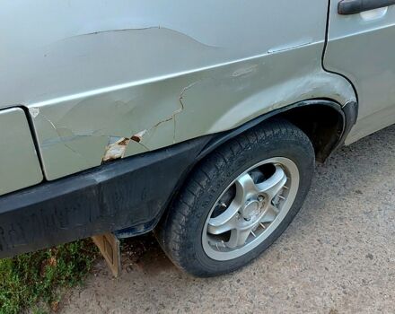 ВАЗ 21099 1993 в Новомосковске на Automoto.ua Серый ВАЗ 21099, объемом двигателя 1.5 л и пробегом 250 тыс. км за 670 $, фото 8 на Automoto.ua