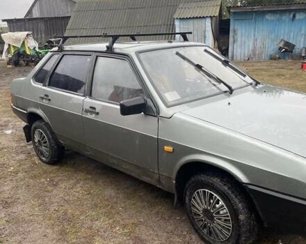 Серый ВАЗ 21099, объемом двигателя 1.29 л и пробегом 200 тыс. км за 750 $, фото 5 на Automoto.ua