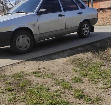 Серый ВАЗ 21099, объемом двигателя 1.5 л и пробегом 270 тыс. км за 2500 $, фото 1 на Automoto.ua