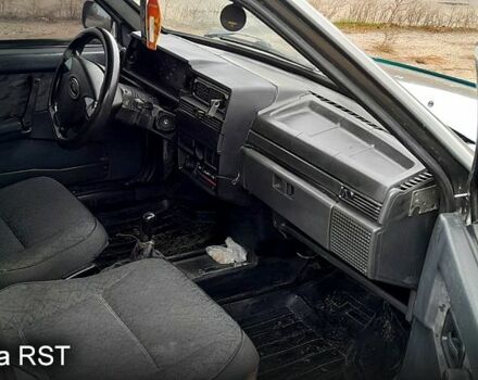 Серый ВАЗ 21099, объемом двигателя 1.5 л и пробегом 284 тыс. км за 1500 $, фото 5 на Automoto.ua