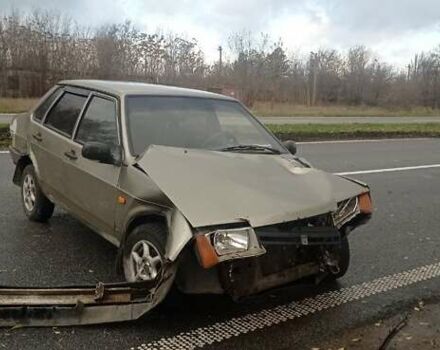 Серый ВАЗ 21099, объемом двигателя 1.5 л и пробегом 500 тыс. км за 844 $, фото 1 на Automoto.ua