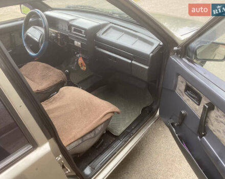 Серый ВАЗ 21099, объемом двигателя 1.5 л и пробегом 250 тыс. км за 999 $, фото 6 на Automoto.ua